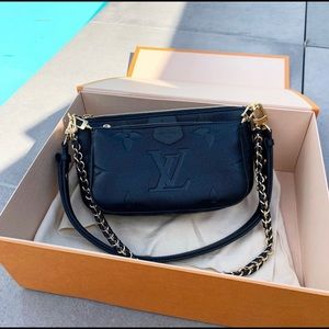 Louis Vuitton Multi- Pochette Accessoires- SOLD